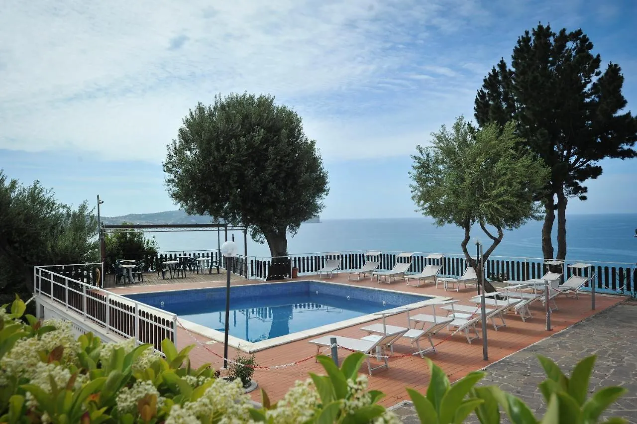 9 Hotel per Coppie nel Cilento da Prenotare Subito
