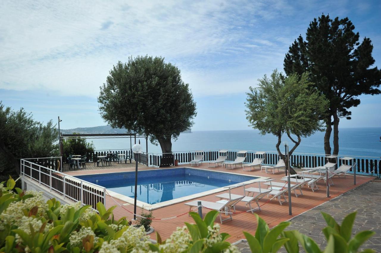 9 Hotel per Coppie nel Cilento da Prenotare Subito